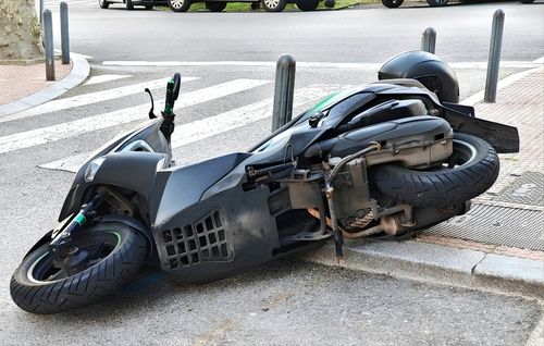 Philadelphia motorcycle accident and the victim was not wearing a helmet