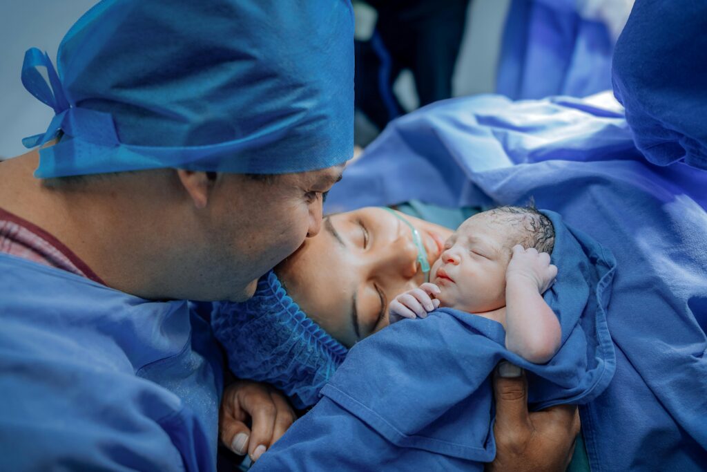 Maternal vital deterioration during labor can result in injuries. It's important for doctors to recognize warning signs and escalate when needed.