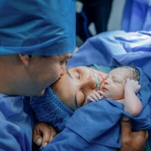 Maternal vital deterioration during labor can result in injuries. It's important for doctors to recognize warning signs and escalate when needed.